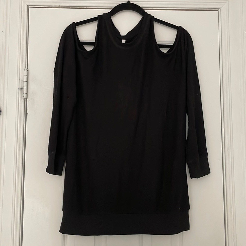 NWT Z Supply Marled Cold Shoulder Size Large Color Black